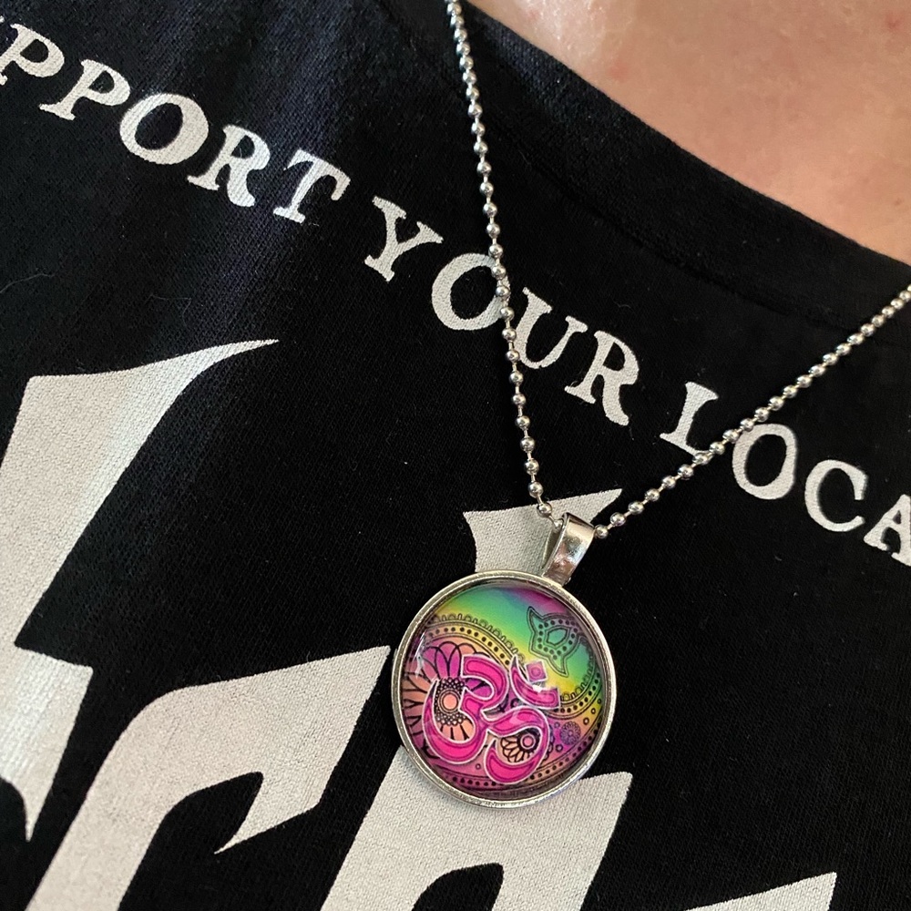 🔥4/10$ NEW OM Glass Necklace